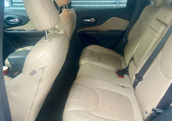 Jeep Cherokee cena 79000 przebieg: 148000, rok produkcji 2016 z Warszawa małe 277